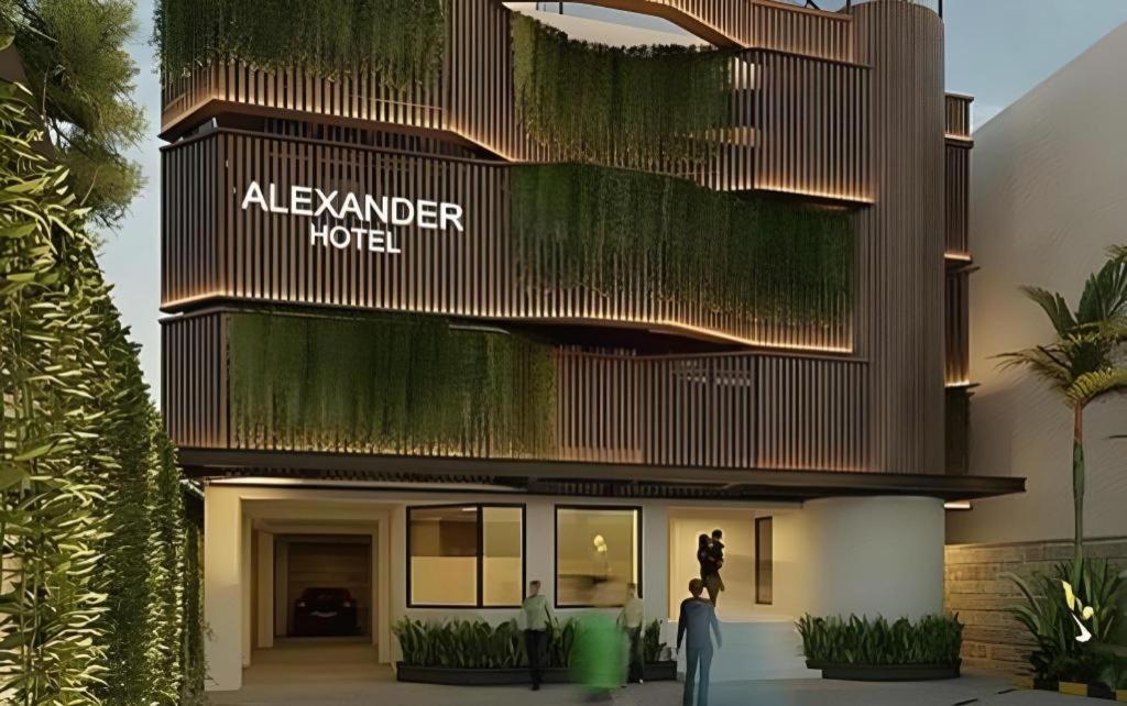 Alexander Hotel Tegal Екстер'єр фото