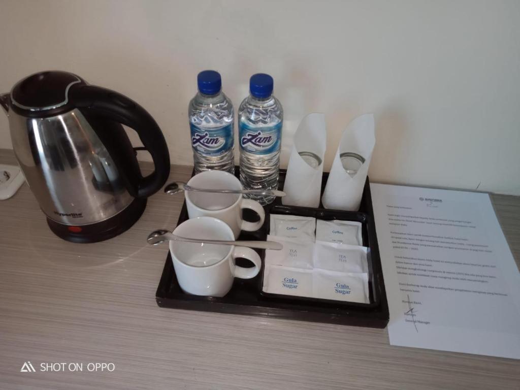 Alexander Hotel Tegal Екстер'єр фото